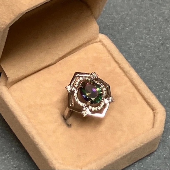 New 18K White Gold Natural Mystic Rainbow Topaz Halo Diamond Color Changing Ring - Picture 8 of 11